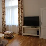 Superior Seaview Apartman Abbázia