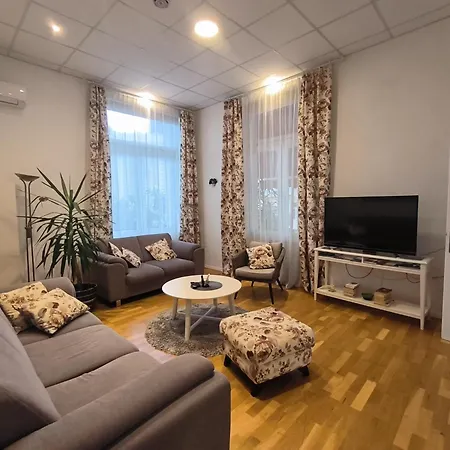 Superior Seaview Apartman *