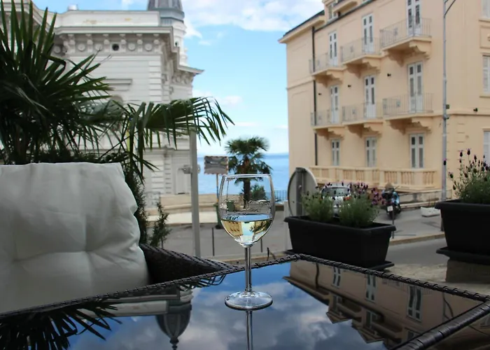 Superior Seaview *